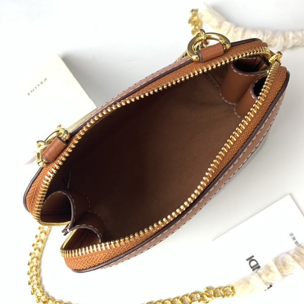 スーパーコピーブランドバッグ着用イメージ